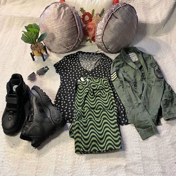 Ragged Jeans - Picture 1 of 10